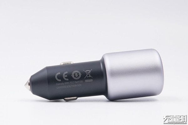 帶有CE標志的車載充電器